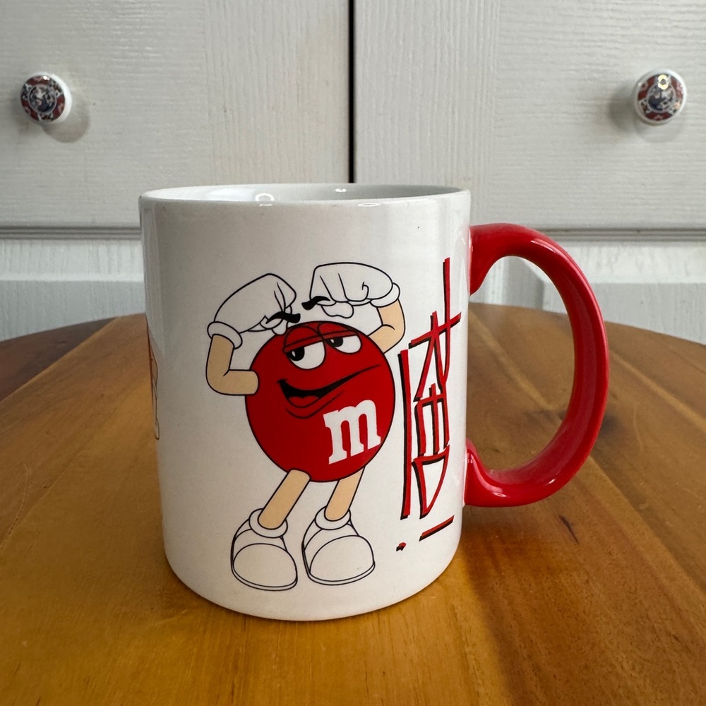 M&M’s World 2012 ceramic‎ Red coffee mug